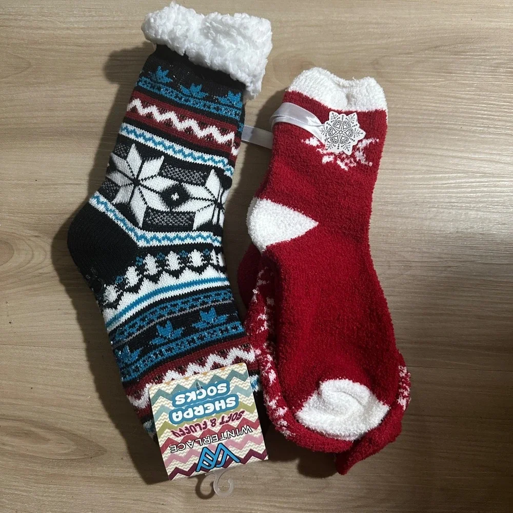 Winterlace Sherpa Socks Soft‎ & Fluffy Two Pair Snowflake Cabin Socks